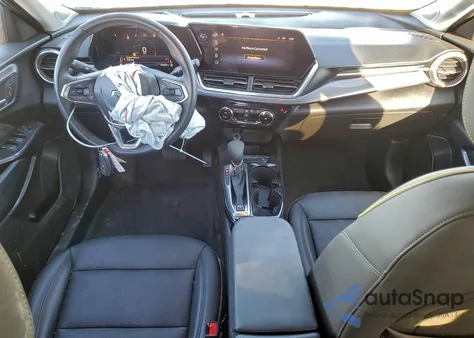 2025 Chevrolet Trax Activ из США, поврежденный, VIN KL77LKEP1SC043770